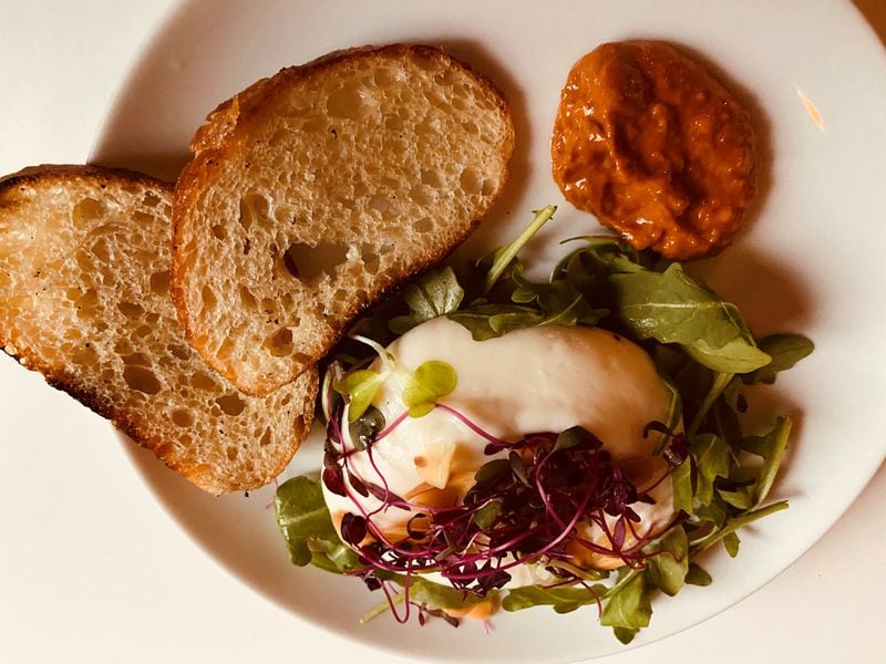Burrata with romesco, almonds, toast and balsamic.
Bob Townsend for the Atlanta Journal-Constitution.