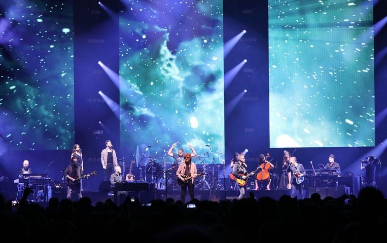 PHOTOS: Jeff Lynne’s ELO dazzles at Atlanta show