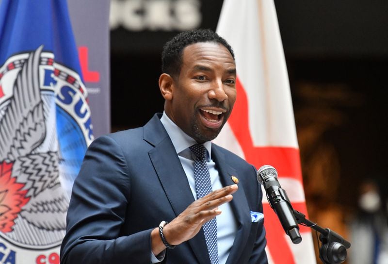 Atlanta mayor Andre Dickens is happy to receive the support of Houston's mayor as Atlanta continues it bid for the Democratic National Convention. (Hyosub Shin/The Atlanta Journal-Constitution)