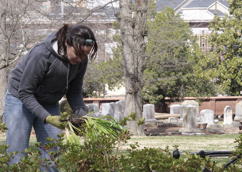 Help improve the historic African-American grounds at Oakland Cemetery this weekend.