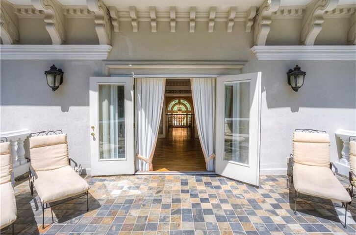 PHOTOS: Alpharetta home at $1.5M is 'Southern charm at its finest'