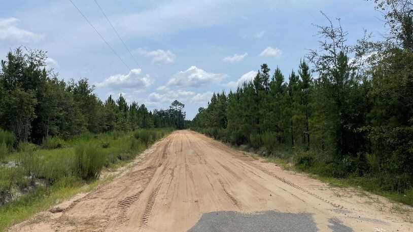 The dirt road leading to the Bryan County mega-site in Georgia where Hyundai plans to build a massive electric vehicle factory. (July 2021 file photo) (Greg Bluestein)