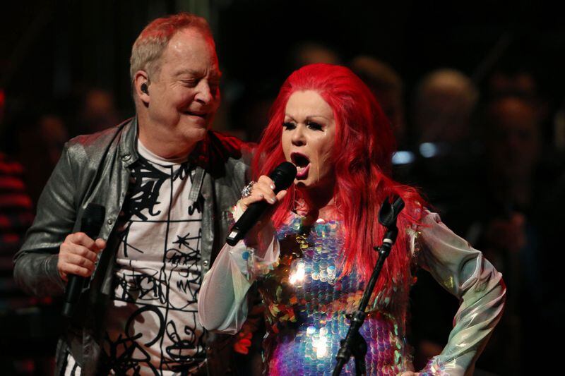  Fred Schneider and Kate Pierson get into "Planet Claire." Photo: Robb Cohen Photography & Video /RobbsPhotos.com