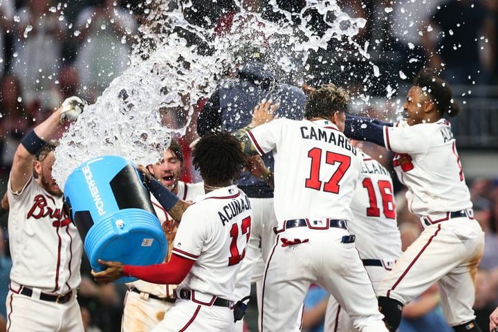 Photos: Freeman, Riley go deep in Braves’ win over Brewers