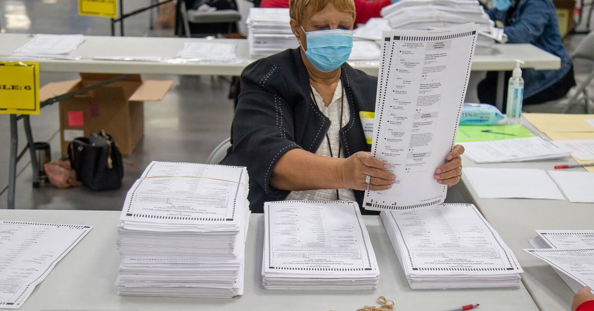 LIVE UPDATES: Presidential recount resumes; Trump weighs in again
