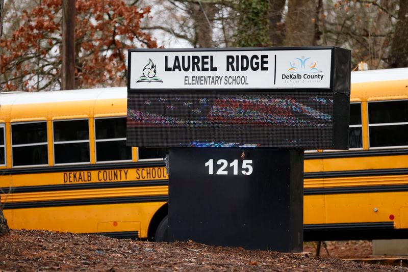School buses arrive at Laurel Ridge Elementary School in Dekalb for dismissal on Tuesday, January 17, 2023. Concerns and frustrations keep growing among parents at the school, where a series of outgoing issues have delayed the replacement of lead-tainted windows. Miguel Martinez / miguel.martinezjimenez@ajc.com
