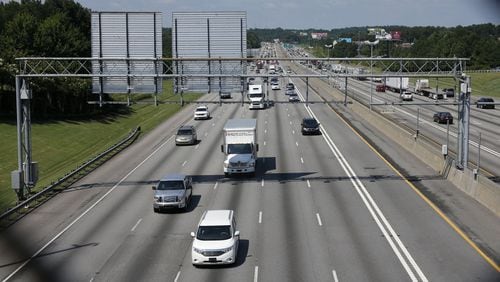 It’s against the law to enter Gwinnett County’s HOT lanes by crossing the double white lines. BOB ANDRES / BANDRES@AJC.COM