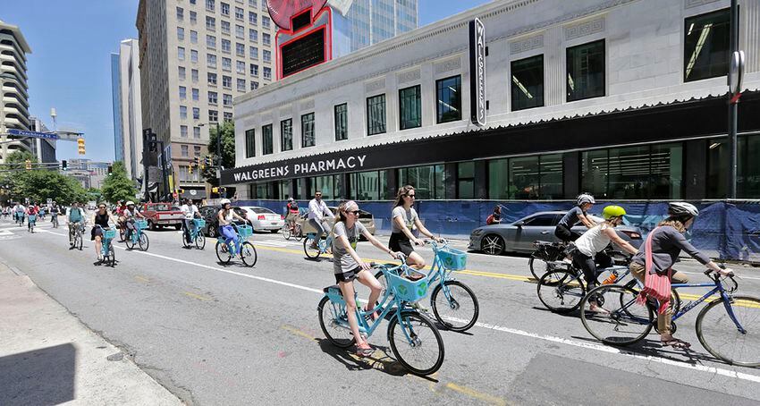 Atlanta bike sharing opens with downtown ride