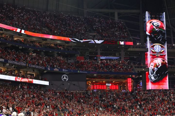 Mercedes-Benz Stadium is filled with football fans at the beginning of the fourth quarter during the SEC Championship football game as the Alabama Crimson Tide face the Georgia Bulldogs in Atlanta, on Saturday, December 2, 2023. (Jason Getz / Jason.Getz@ajc.com)