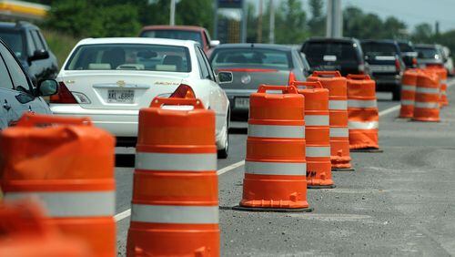More than 50 people died in work zones accidents on Georgia roads in each of the last two years. (Johnny Crawford,jcrawford@ajc.com.)