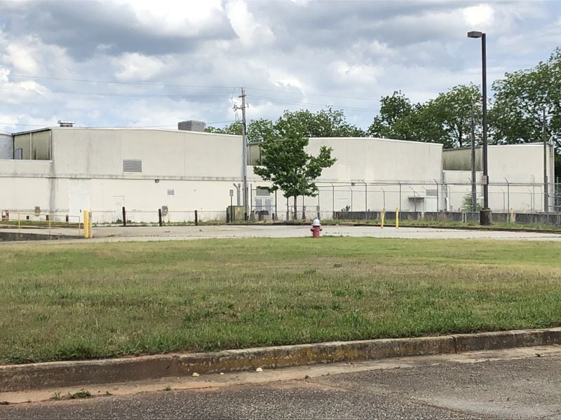 Had WorkSource Fulton checked the site where it contracted to do on-the-job training, they would have learned the address traces back to an empty commissary building at Fort McPherson, the shuttered U.S. Army base. WILLOUGHBY MARIANO / WMARIANO@AJC.COM