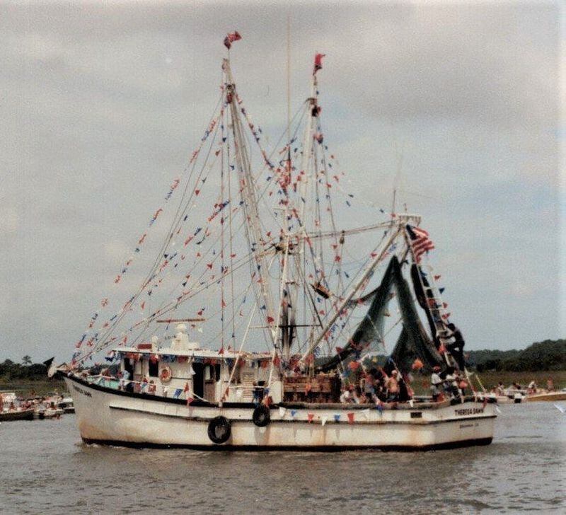 Decorated boats would compete in the boat parade during the Blessing of the Fleet. Winners of the contest would receive prizes such as fishnets and other fishing or boat tools.