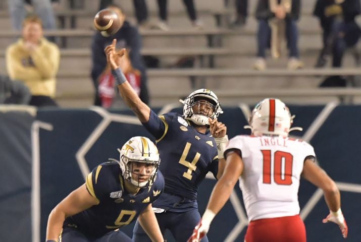 Photos: Jackets host Wolfpack in Thursday night game