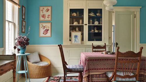 Interior designer Markham Roberts’ style of easy elegance comes together in his Port Townsend cottage. (Benjamin Benschneider/The Seattle Times/TNS)