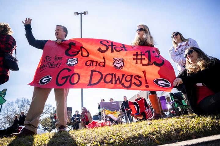 THE CHAMPIONS PARADE - TO HONOR GEORGIA QB STETSON BENNETT IN HIS
HOMETOWN