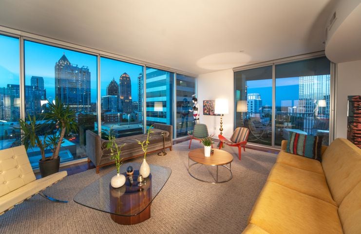 Live in luxury at this $1 million Midtown high-rise condo