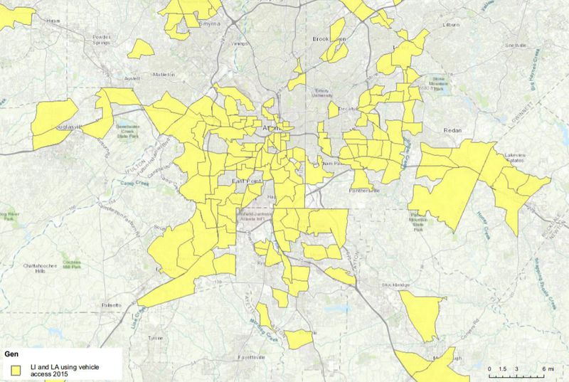 This map shows the parts of metro Atlanta that are both low-income tracts and have low access to supermarkets.