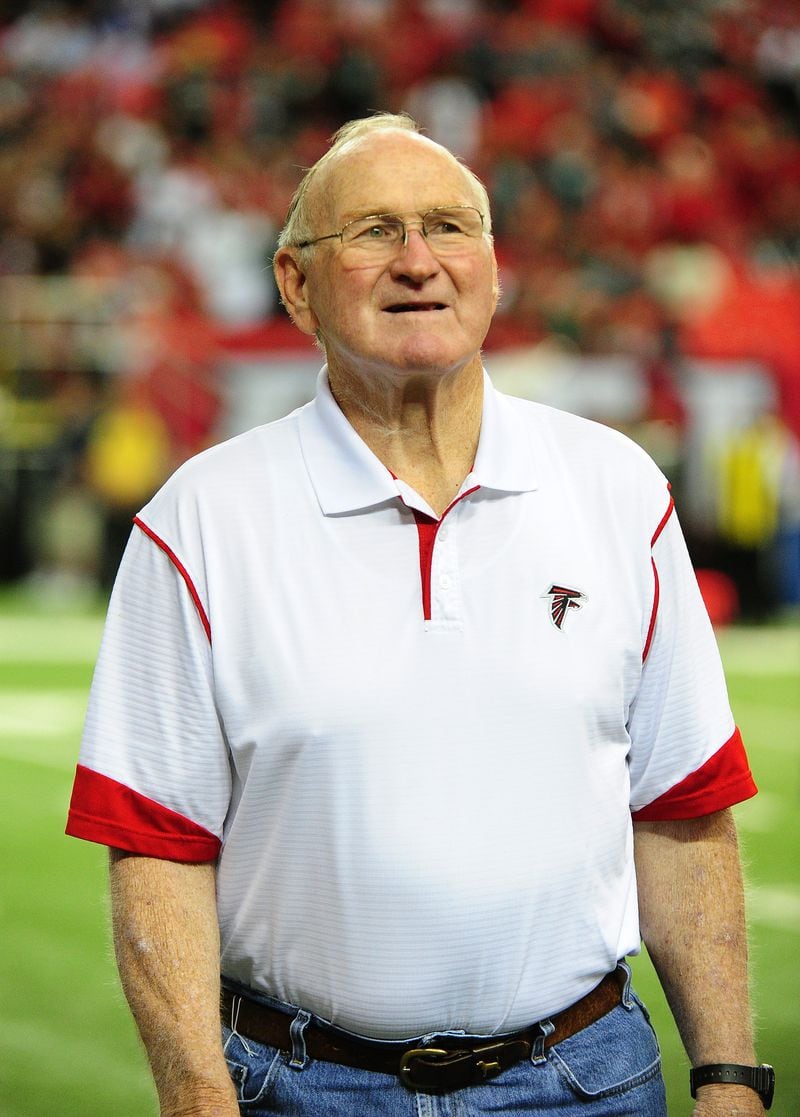 Former Falcons linebacker Tommy Nobis is introduced during the game against the  Eagles at the Georgia Dome on Sept. 14, 2015.