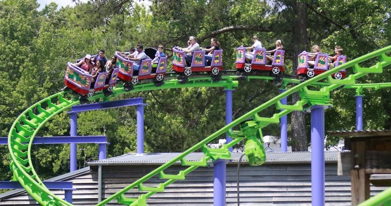 Six Flags Over Georgia has a lot of fun rides for you to try during its three-day Labor Day event. BOB ANDRES / BANDRES@AJC.COM