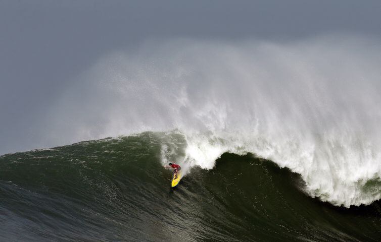 Images: Big Wave surfers take on Mavericks