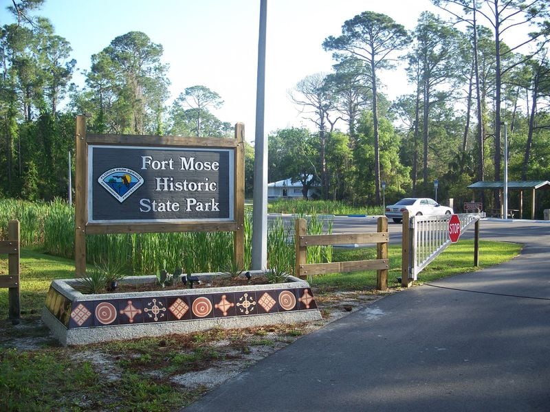 The entrance to Fort Mose Historic State Park, near St. Augustine, Florida. (Ebyabe / WikiMedia Commons)