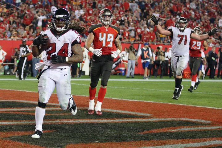 Photos: Falcons hold off Bucs in NFC South duel