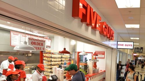 Five Guys, the famous chain serving up burgers and fries, will open a new north Fulton County location at Roswell Corners in 2019.