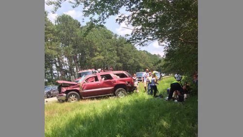 Officials from multiple jurisdictions responded to the one-car crash that sent 10 people to the hospital. (Credit: Savannah Morning News)
