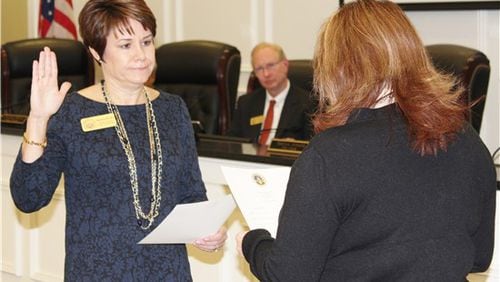 Barbara Bender is sworn in as Snellville mayor by City Clerk Melisa Arnold Jan. 14. (Courtesy City of Snellville)