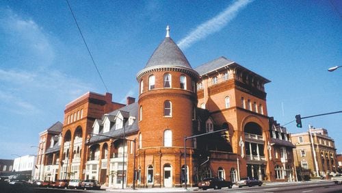 The architecture of the Windsor Hotel in Americus is reminiscent of a castle, with towers and turrets. Amelia's Restaurant and Floyd's Pub are located within the hotel.