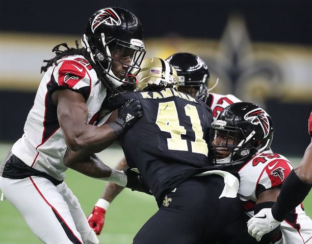 Photos: Falcons’ offense implodes in key division loss vs. Saints