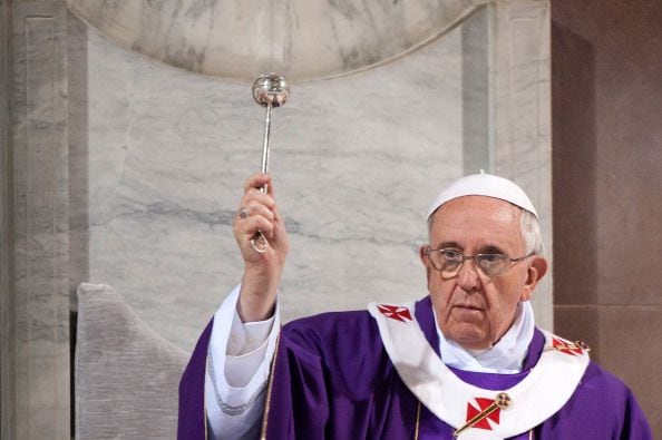 Pope Francis delivers his blessing during the Ash Wednesday (March 5, 2014)