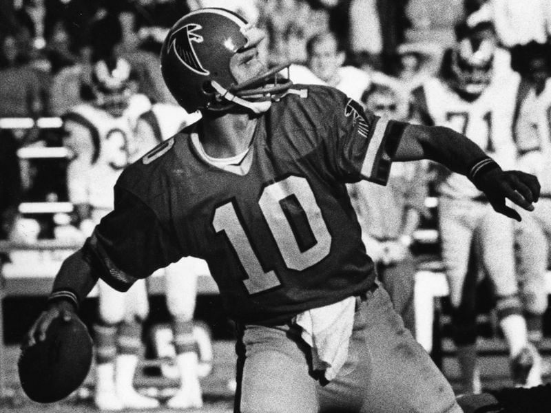 Falcons vs. Rams: Atlanta Falcons quarterback Steve Bartkowski throws the winning touchdown pass. October 26, 1980.