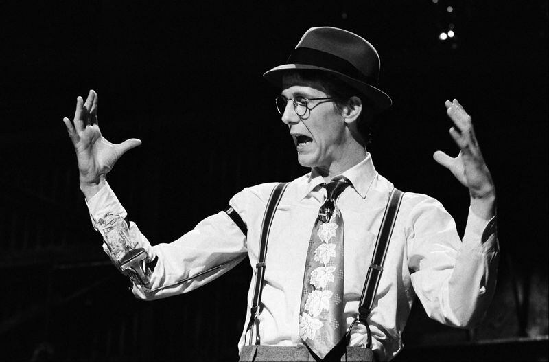 Actor and magician Harry Anderson performs on ‘Saaturday Night Live’ on October 17, 1981.NBC/NBCU Photo Bank via Getty Images