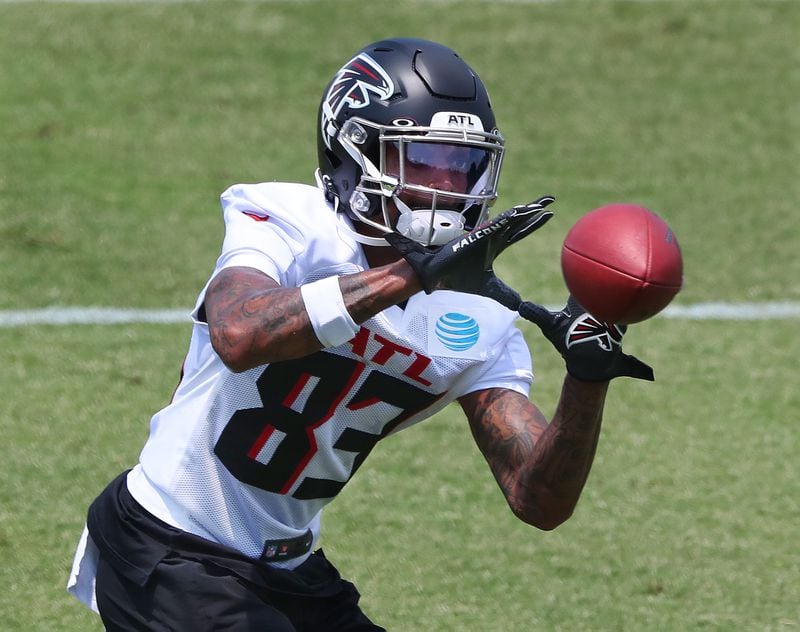 Falcons wide receiver Tajae Sharpe catches a pass during OTAs at the team training facility Tuesday, May 25, 2021, in Flowery Branch. The Falcons signed former Titans wideout a one-year contract, (Curtis Compton / Curtis.Compton@ajc.com)
