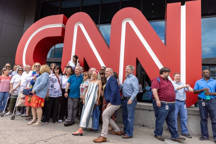 Hundreds of CNN alum bid farewell to CNN Center