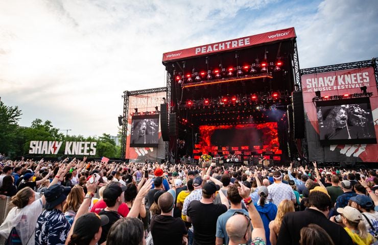 Atlanta, Ga: Foo Fighters closed out Shaky Knees 2024 on Sunday night with extended versions of their biggest hits. Photo taken May 5, 2024 at Central Park, Old 4th Ward.  (RYAN FLEISHER FOR THE ATLANTA JOURNAL-CONSTITUTION)