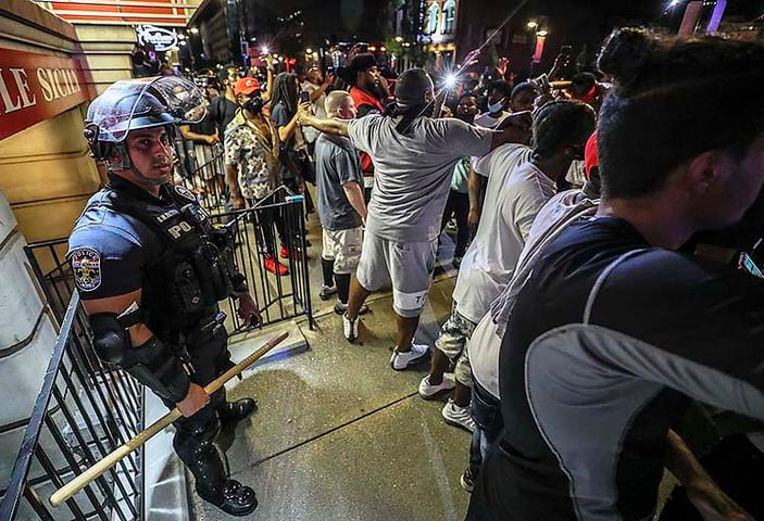 PHOTOS: 7 shot in Louisville during protests of police shooting case