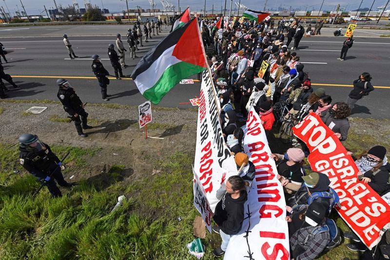 Protesters oppose to the war in Gaza block southbound Interstate 880 in Oakland, Calif., Monday, April 15, 2024. (Jose Carlos Fajardo/Bay Area News Group)