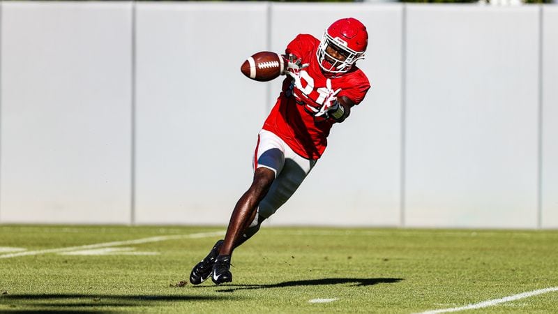 Georgia wide receiver Marcus Rosemy-Jacksaint (81) makes a catch during  Bulldogs’ practice session Wednesday, Oct. 14, 2020, in Athens. (Tony Walsh/UGA)