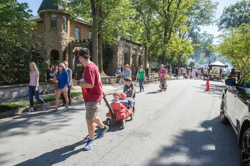 Porchfest is an annual event in Oakhurst.  The neighborhood hosted more than 180 musicians, bands and performances on a Saturday last October.  (Jenni Girtman / Atlanta Event Photography