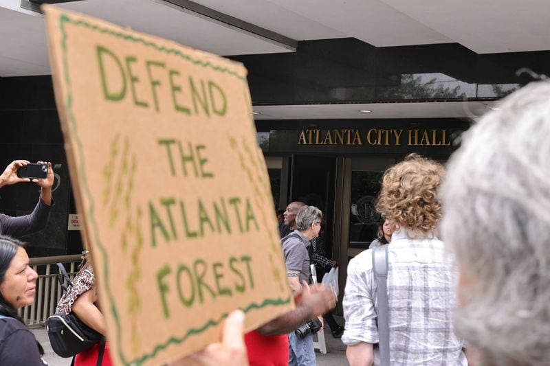 Outside Atlanta City Hall on Monday, June 5. (Natrice Miller / natrice.miller@ajc.com)