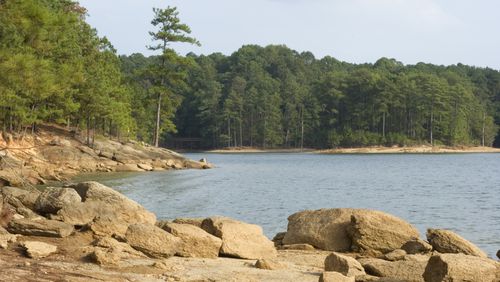 Rocky Shoreline Of Lake Allatoona At Red Top Mountain State Park, Georgia, USA. (Photo By: MyLoupe/UIG Via Getty Images)