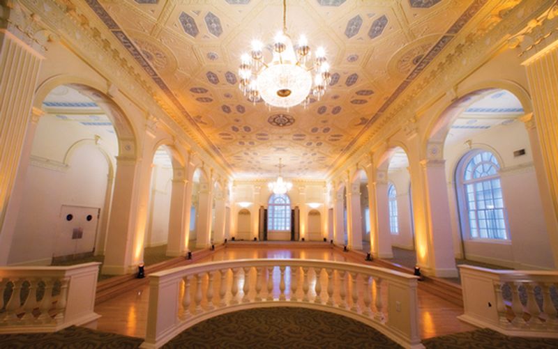 The Imperial Ballroom is the more intimate of the two ballrooms and features Colonial Revival architecture.