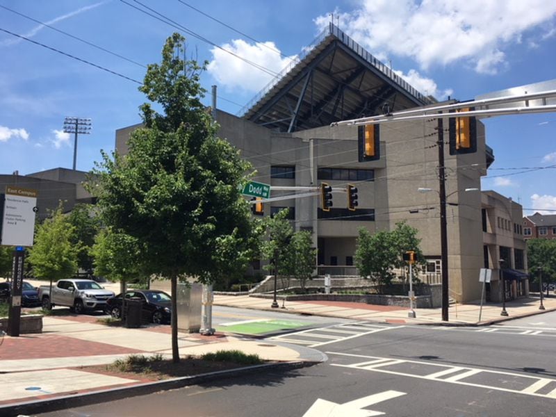 The Edge Center was opened in 1982 at a cost of $7 million. The four-story building was described as "one of the most eye-catching athletic buildings in the country.