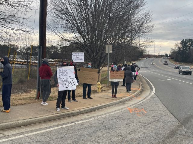 DeKalb teachers protest school reopening plans