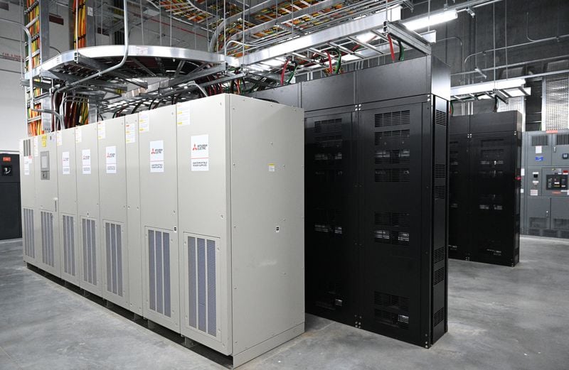 August 31, 2022 Atlanta - Photo shows power distribution units during a tour of the inside QTS’s Atlanta Data Center Campus in Atlanta on Wednesday, August 31, 2022. QTS Mega Data Center campus, featuring its own on-site Georgia Power substations and direct fiber access to a wide variety of carrier alternatives. (Hyosub Shin / Hyosub.Shin@ajc.com)