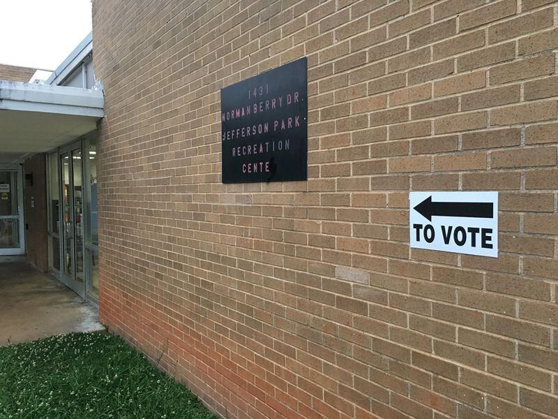 A steady stream of voters came out to the Jefferson Park Recreation Center early on May 22, 2018.