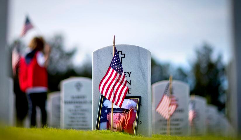 Fallen soldiers honored at Georgia National Cemetery, Canton