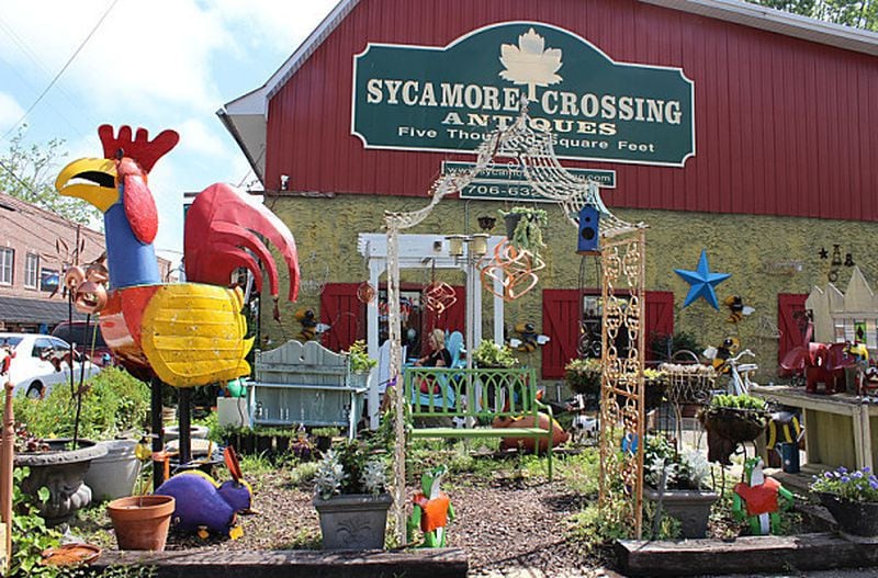 Sycamore Crossing Antiques in Blue Ridge
